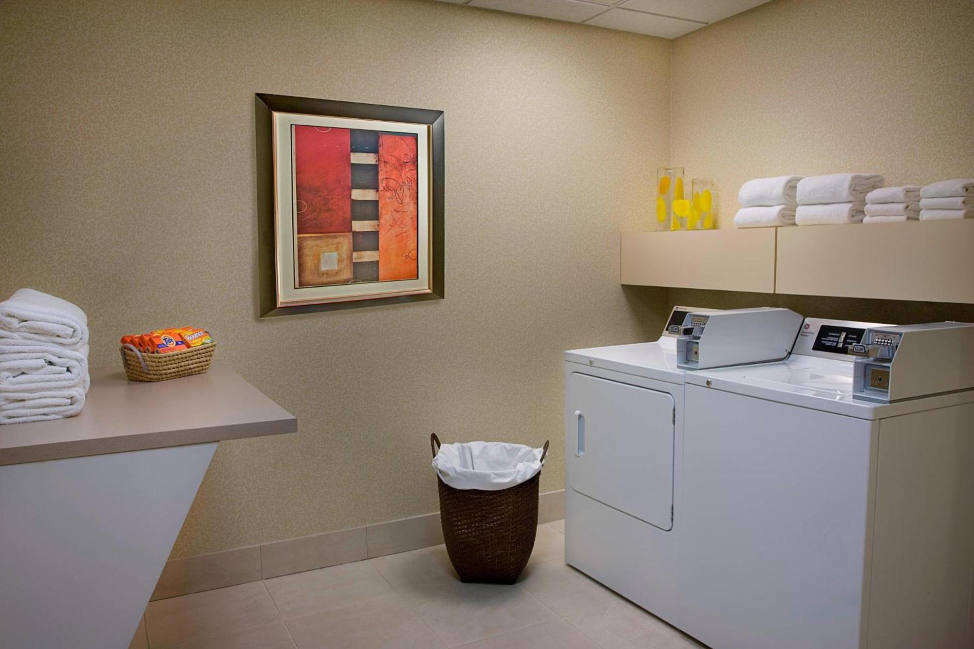 מלון Courtyard By Marriott Toronto ברמפטון מראה חיצוני תמונה