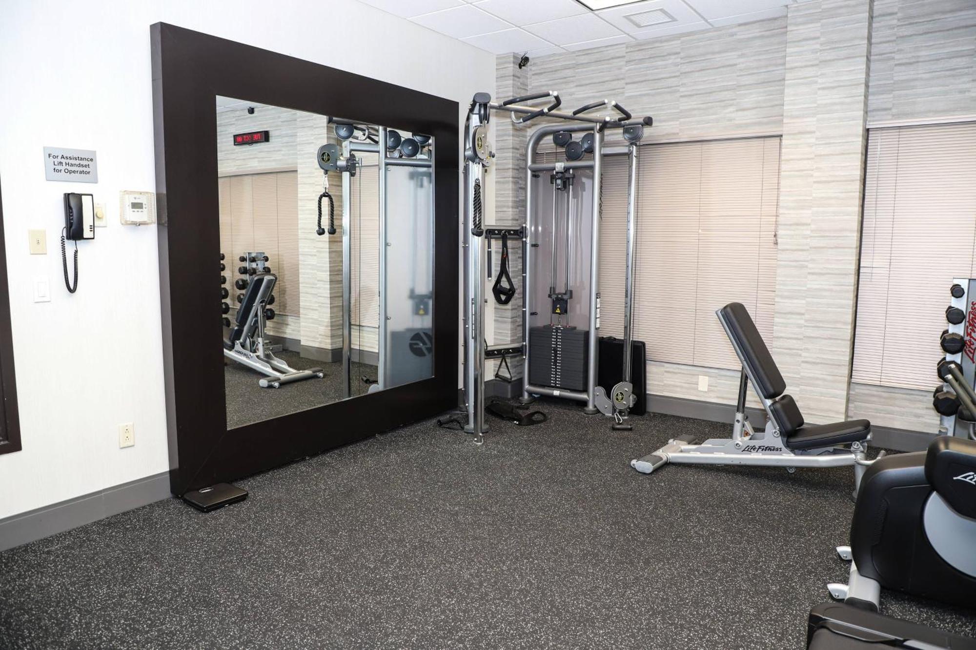 מלון Courtyard By Marriott Toronto ברמפטון מראה חיצוני תמונה