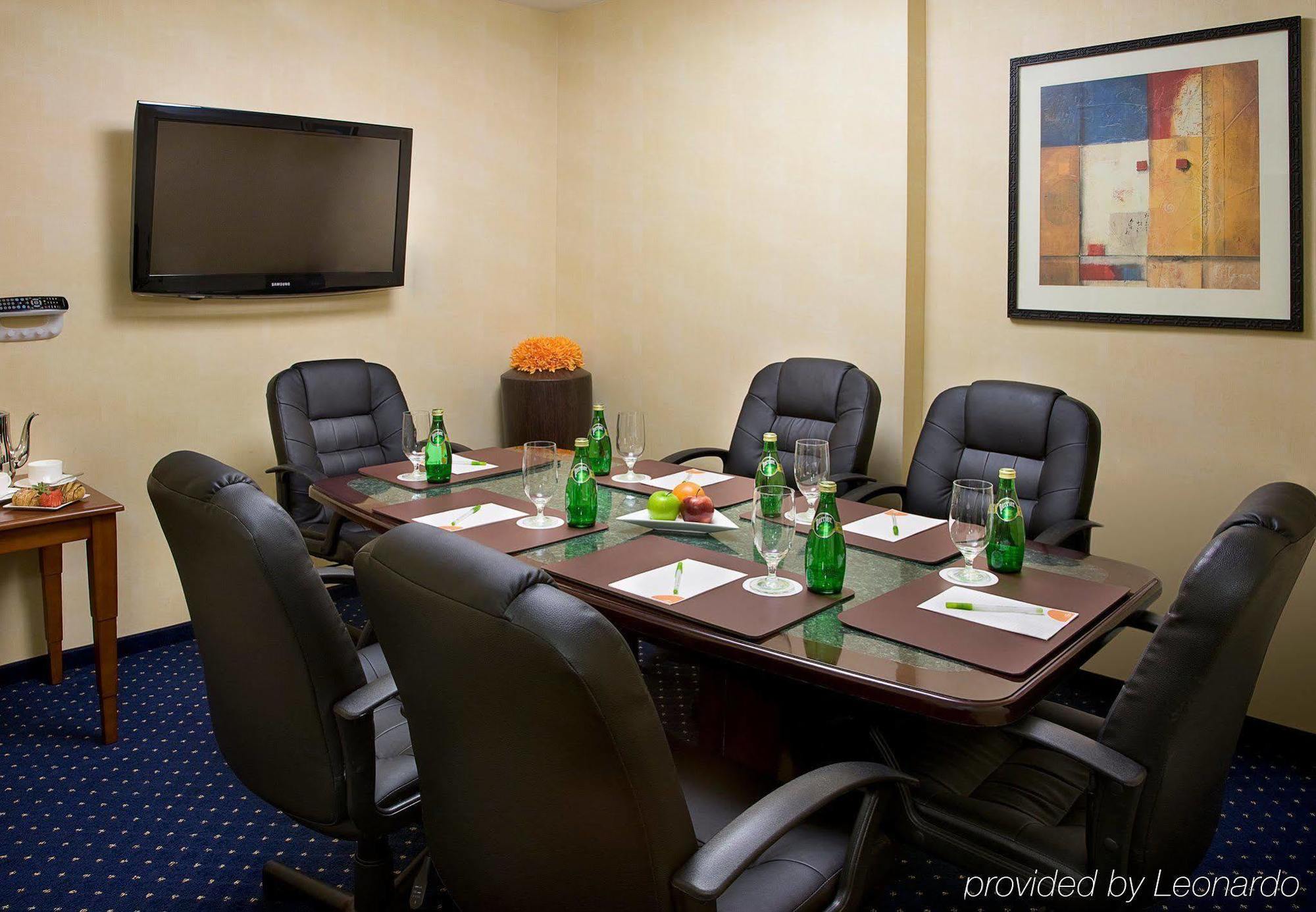 מלון Courtyard By Marriott Toronto ברמפטון מראה חיצוני תמונה